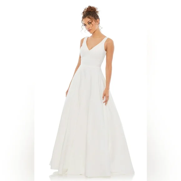 Mac Duggal Classic Sleeveless A-Line Gown (with Pockets!) - Picture 12 of 12